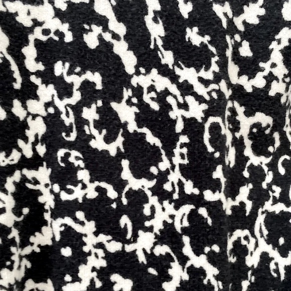 Merona Button Front Cardigan Sweater Black and White Etoile Pattern Stretch Top - Picture 8 of 16